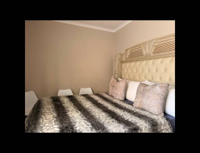 3 BEDROOM APARTMENT FOR SALE IN WATERVAL EAST